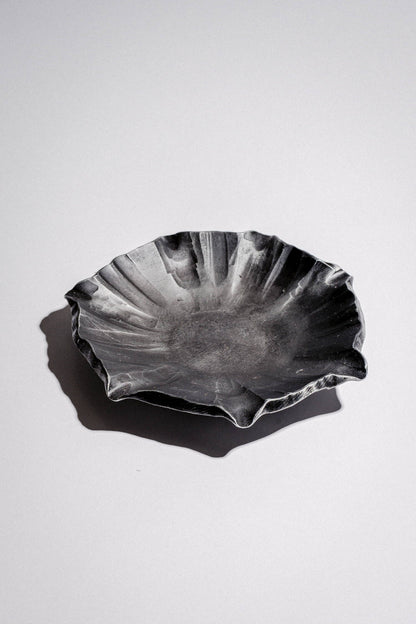 Geschmiedter runder Aschenbecher