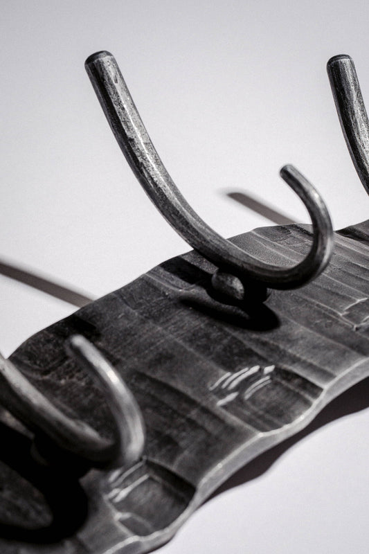 Geschmiedete Wandgarderobe III.