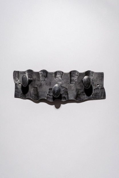 Geschmiedete Wandgarderobe V.
